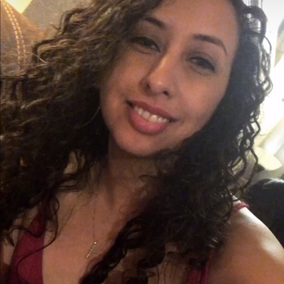 Meet your Posher, Lupe - Picture 1 of 1